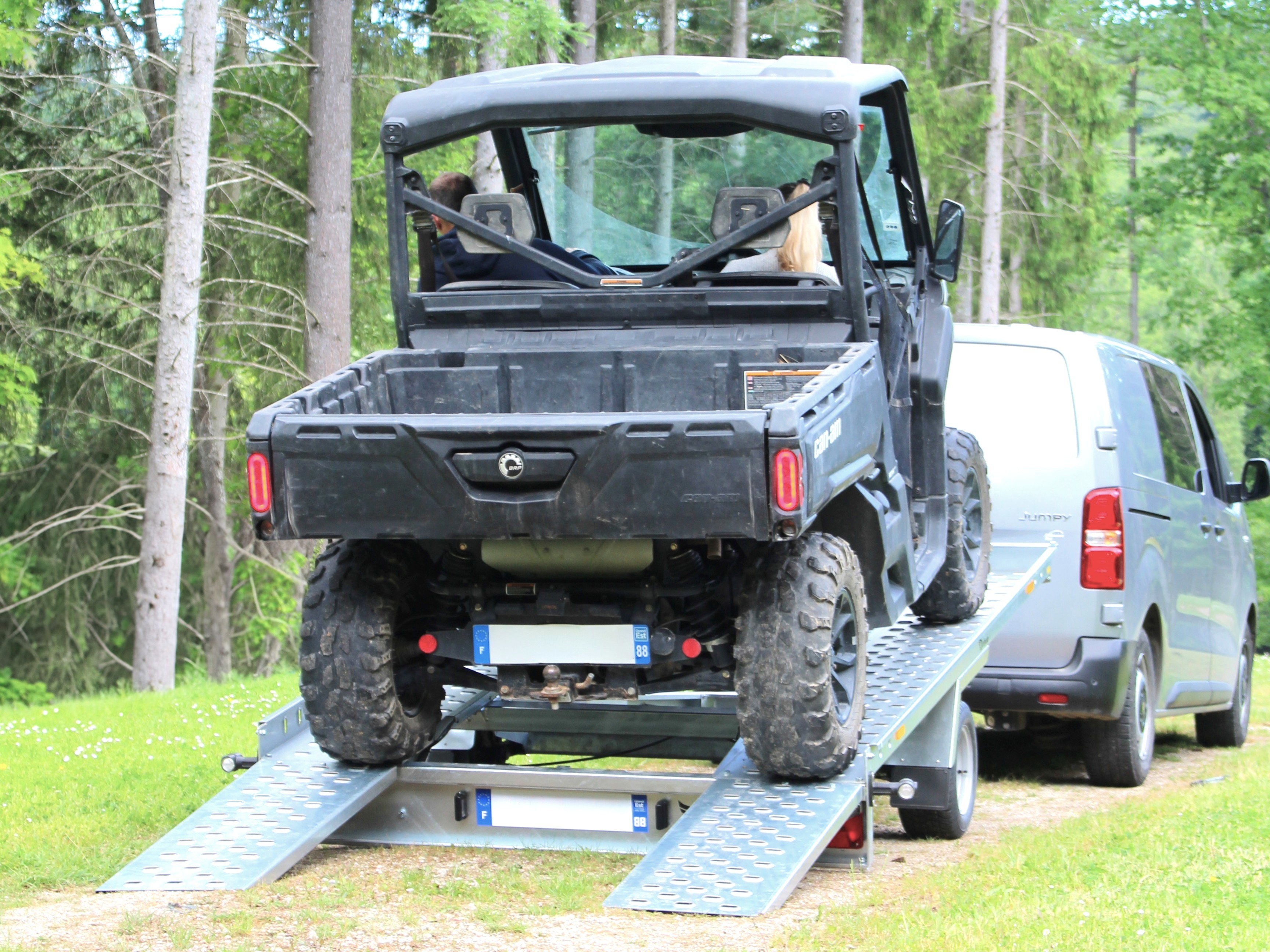 Jednoosý autopřepravník 100